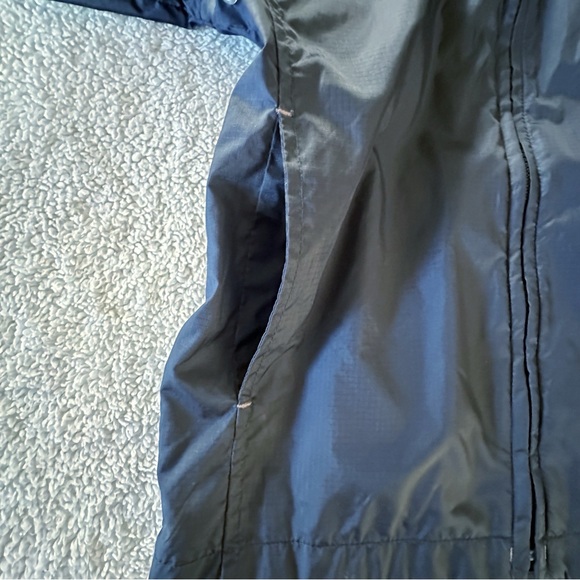 Lands’ End Lightweight Rain Jacket - Picture 10 of 14